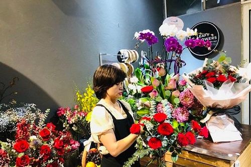 Kinh doanh hoa tươi lại 'khóc ròng' vì Covid-19 bùng phát trở lại