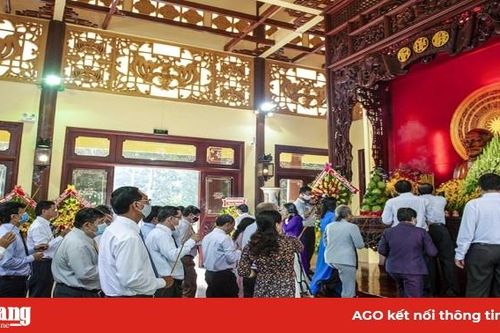 Kỷ niệm 132 năm ngày sinh Chủ tịch Tôn Đức Thắng