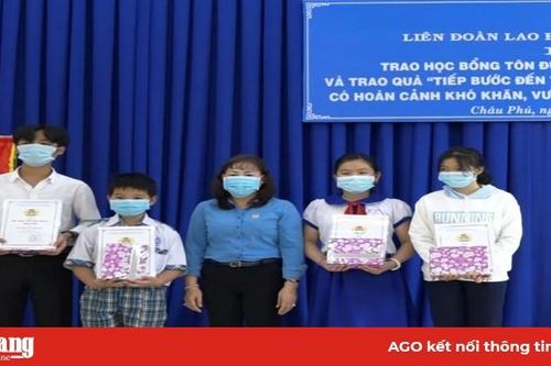 Liên đoàn Lao động huyện Châu Phú trao học bổng Tôn Đức Thắng con đoàn viên, công nhân viên chức lao động có hoàn cảnh khó khăn