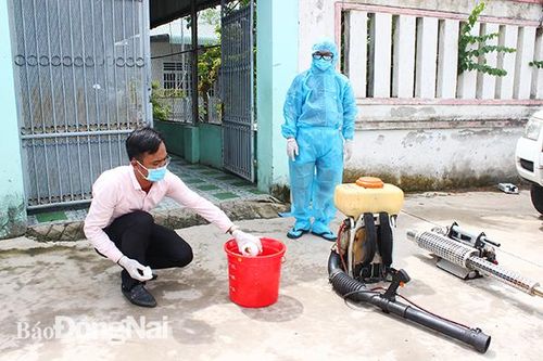 Khẩn trương diệt lăng quăng, phun hóa chất diệt muỗi phòng bệnh CHIKV
