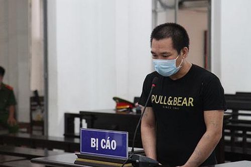 Đi chơi bida, lại chém chủ quán