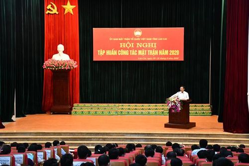 Hơn 300 đại biểu được tập huấn công tác mặt trận