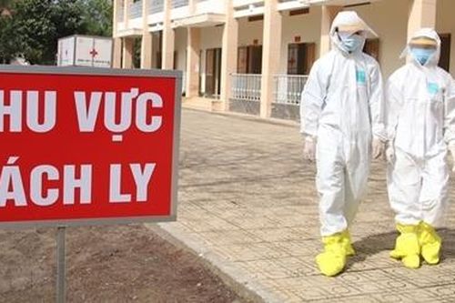Đi công tác về từ vùng dịch, 12 người buộc đưa đi cách ly