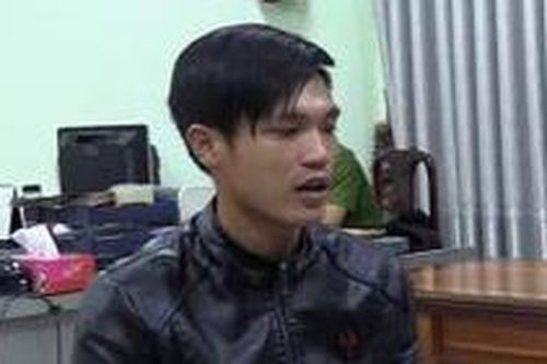 Bức xúc với loa kẹo kéo, nhiều người trang bị hung khí 'tuyên chiến'