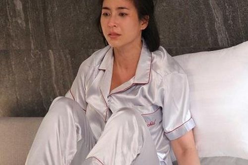 Đi vắt sữa cho con mà mệt đến mức ngủ gục trên bàn, lúc tỉnh dậy, tôi không ngờ chồng lại nói một câu đau xé lòng