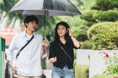 Lee Seung Gi và Han Hyo Joo tái hợp sau 11 năm, fan phải thốt lên 'đẹp đôi hoàn hảo'
