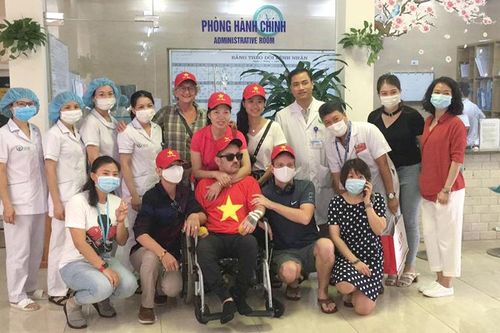 Hồi sinh kỳ diệu cho người nước ngoài mắc kẹt tại Việt Nam
