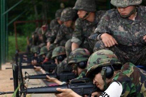 Hàn Quốc quyết định hủy bỏ cuộc huấn luyện lực lượng dự bị năm nay do Covid-19