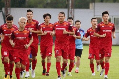 Kế hoạch tập trung của tuyển Việt Nam năm 2021, Liverpool gặp Leeds United vòng mở màn Premier League