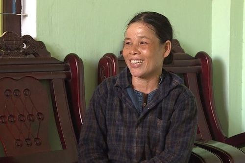 Chị phụ hồ trả lại 150 triệu đồng cho người đánh mất