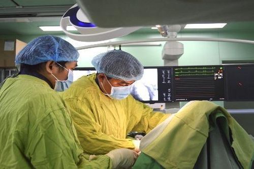 BVĐK TW Cần Thơ vận động kinh phí hỗ trợ 2 bệnh nhân đặt máy trợ tim vĩnh viễn