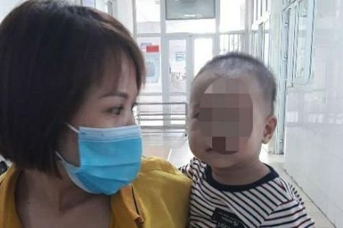 Cứu sống bé trai 15 tháng tuổi bị đuối nước