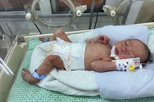 Mẹ bé sơ sinh bị bỏ rơi giữa khe tường là sinh viên năm thứ 2