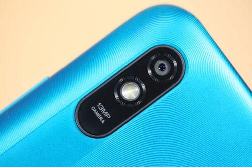 Smartphone pin 5.000 mAh, giá 1,99 triệu tại Việt Nam