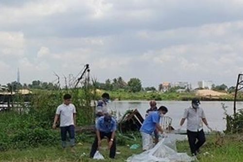 Thi thể nữ không nguyên vẹn nổi trên sông Sài Gòn