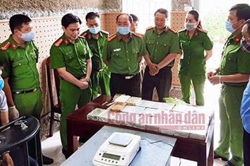 Bắt 2 vụ ma túy ở Điện Biên, thu giữ 53 bánh heroin và 25kg ma túy