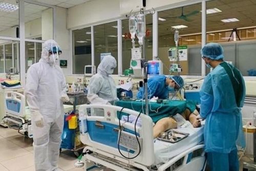 18 bệnh nhân COVID-19 rất nặng và nguy kịch