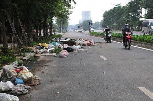Cận cảnh con đường nghìn tỷ Nguyễn Xiển - Xa La 'ngập' trong rác