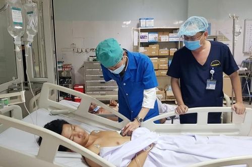 Cứu sống bệnh nhân thủng tim do đạn nổ