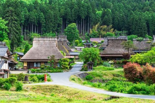 Ngôi làng mái tranh hàng trăm năm tuổi ở Nhật Bản
