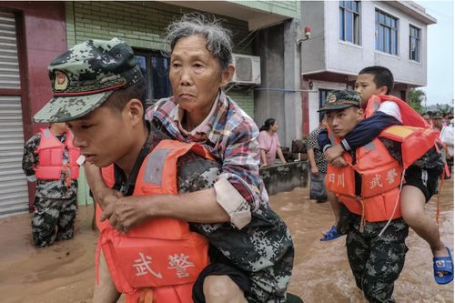 Trung Quốc huy động 1,2 triệu quân đối phó với lũ lụt