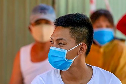 Hơn 400 người kẹt ở tâm dịch không lên xe về quê