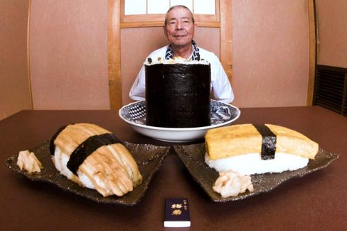 Nhà hàng chuyên phục vụ đồ ăn khổng lồ