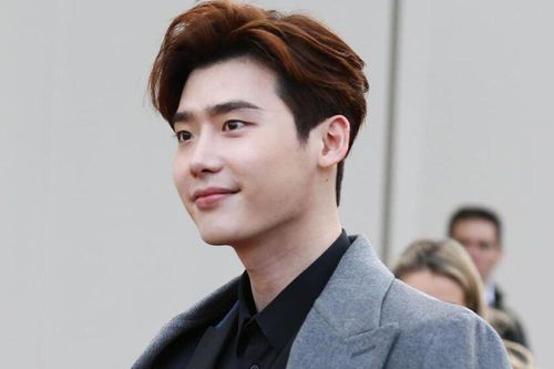 Lee Jong Suk trở thành hàng xóm của G-Dragon