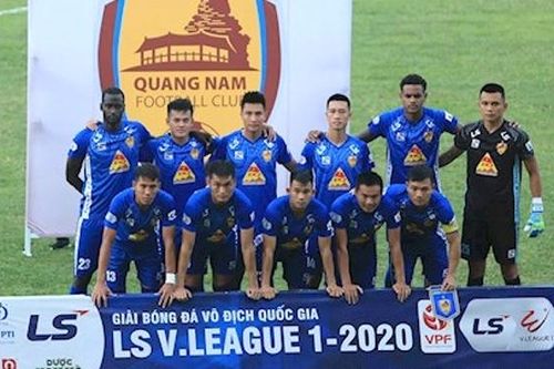 Bình luận viên Quang Tùng: 'Bóng vẫn lăn là mong muốn của chúng ta'