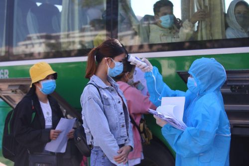 Đưa hơn 700 người Quảng Ngãi tại Đà Nẵng về quê