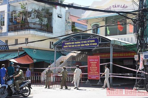 Đà Nẵng phong tỏa, tạm dừng kinh doanh nhiều chợ có tiểu thương nghi nhiễm Covid-19