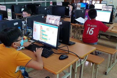 Học sinh Việt Nam đạt nhiều giải cao tại Kỳ thi Lập trình Toán học Toàn cầu GMCC 2020