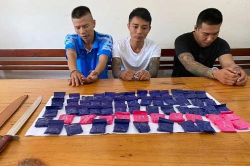 Rượt đuổi như phim trong đêm bắt 3 đối tượng cùng 12.000 viên ma túy
