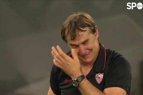HLV Julen Lopetegui bật khóc sau khi Sevilla giành chức vô địch Europa League