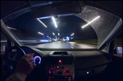 12 kinh nghiệm 'xương máu' khi lái xe đường dài vào ban đêm