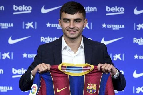 Tân binh 17 tuổi của Barca nóng lòng muốn học hỏi Messi