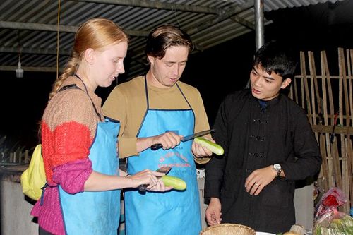 Phát triển OCOP gắn với du lịch