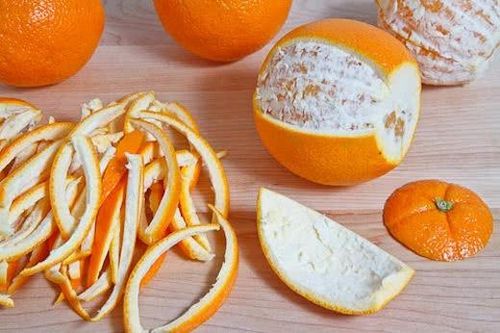 Bỏ ngay thói quen dùng dép đạp chết gián cực hại sức khỏe đi, đây mới là cách làm đúng