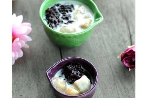 Công thức nấu chè chuối nếp cẩm cho mùa hè