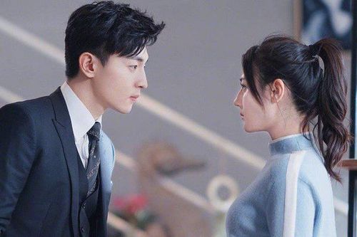 Vợ nợ nần bị chồng đuổi thẳng cổ, 3 năm sau 'hóa đá' khi nhìn rõ phó giám đốc