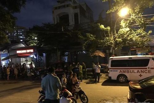 Chủ quán cà phê ở Sài Gòn treo cổ trong nhà