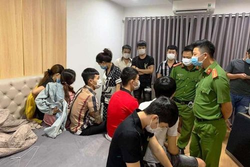 Bắt nhóm thanh niên tổ chức 'tiệc ma túy' mừng sinh nhật giữa mùa dịch COVID-19
