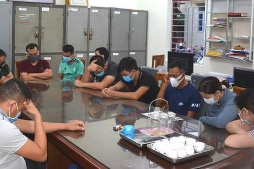 Hé lộ thủ đoạn đánh bạc giữa mùa dịch COVID-19: Nơi ra biển, chỗ tại nhà