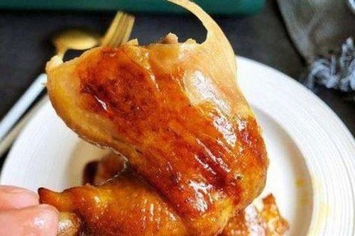 Cho nửa con gà vào nồi cơm điện theo cách này, 30 phút sau có món ngon 'nuốt lưỡi'