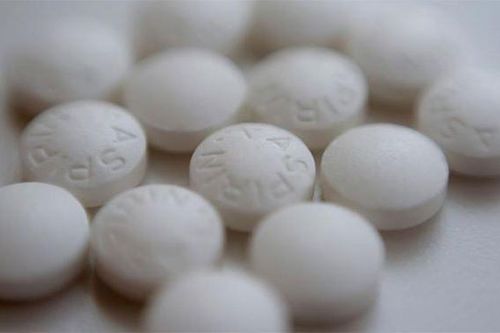Người bệnh ung thư cao tuổi không nên dùng aspirin mỗi ngày