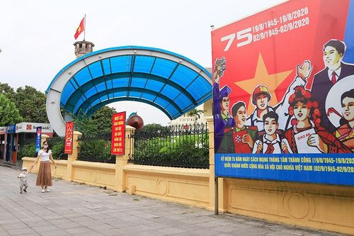 Hà Nội rực rỡ chào mừng Quốc khánh 2-9