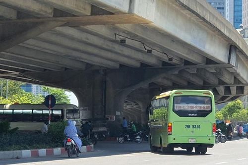 Biển cấm vô hiệu, xe khách tung hoành