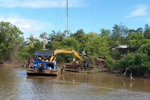Tái chiếm bến tự phát ở Hai Hạt, chính quyền chớ thờ ơ…
