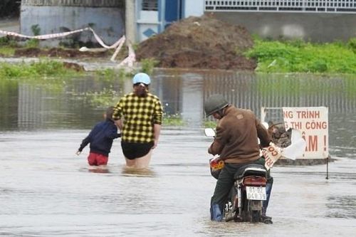 Gia Lai: Ngập lụt nặng nề, phụ huynh không dám đưa con đi học