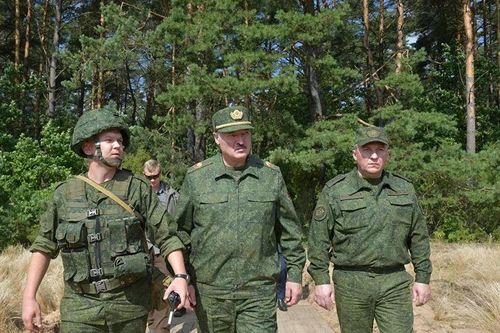 Tổng thống Belarus: NATO đang khuấy động gần biên giới